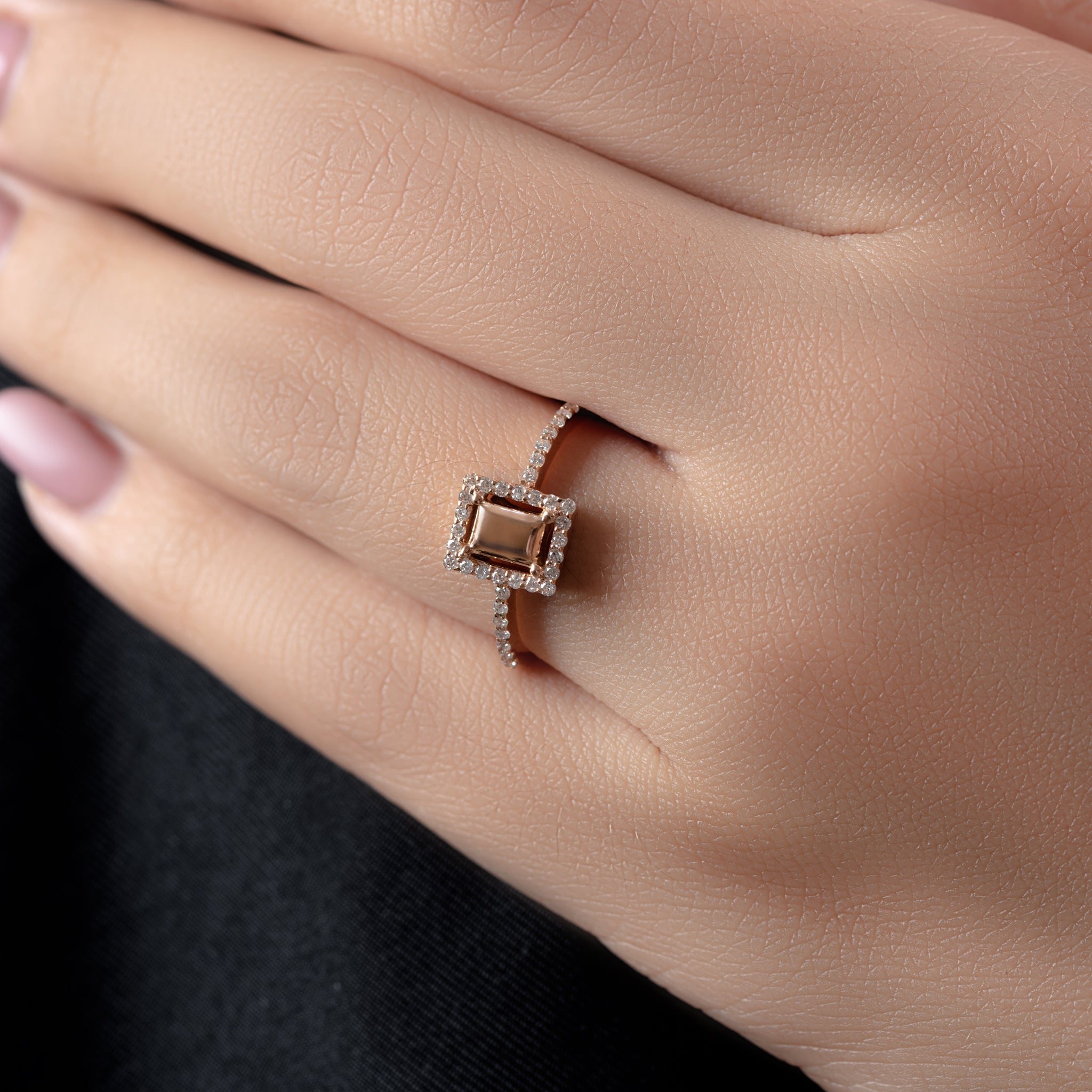 Half diamond ring with a square rounded with diamonds in 18k Rose Gold - S-R107