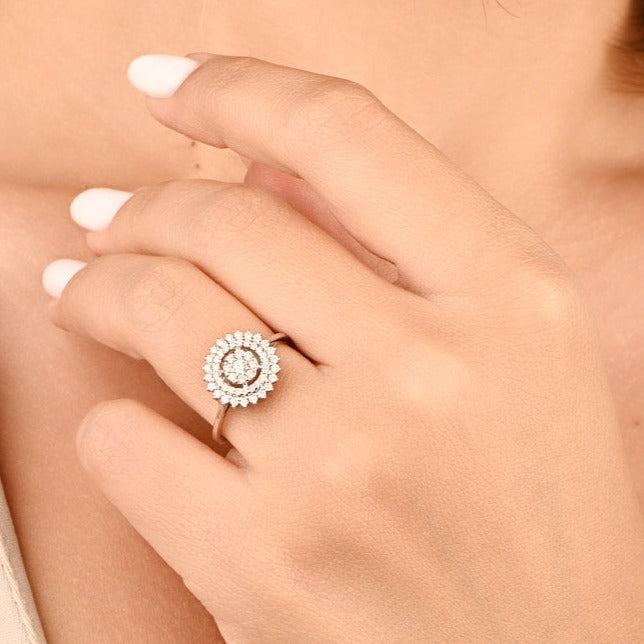 Classic Diamond Ring round shape in 18k White Gold S-R271S