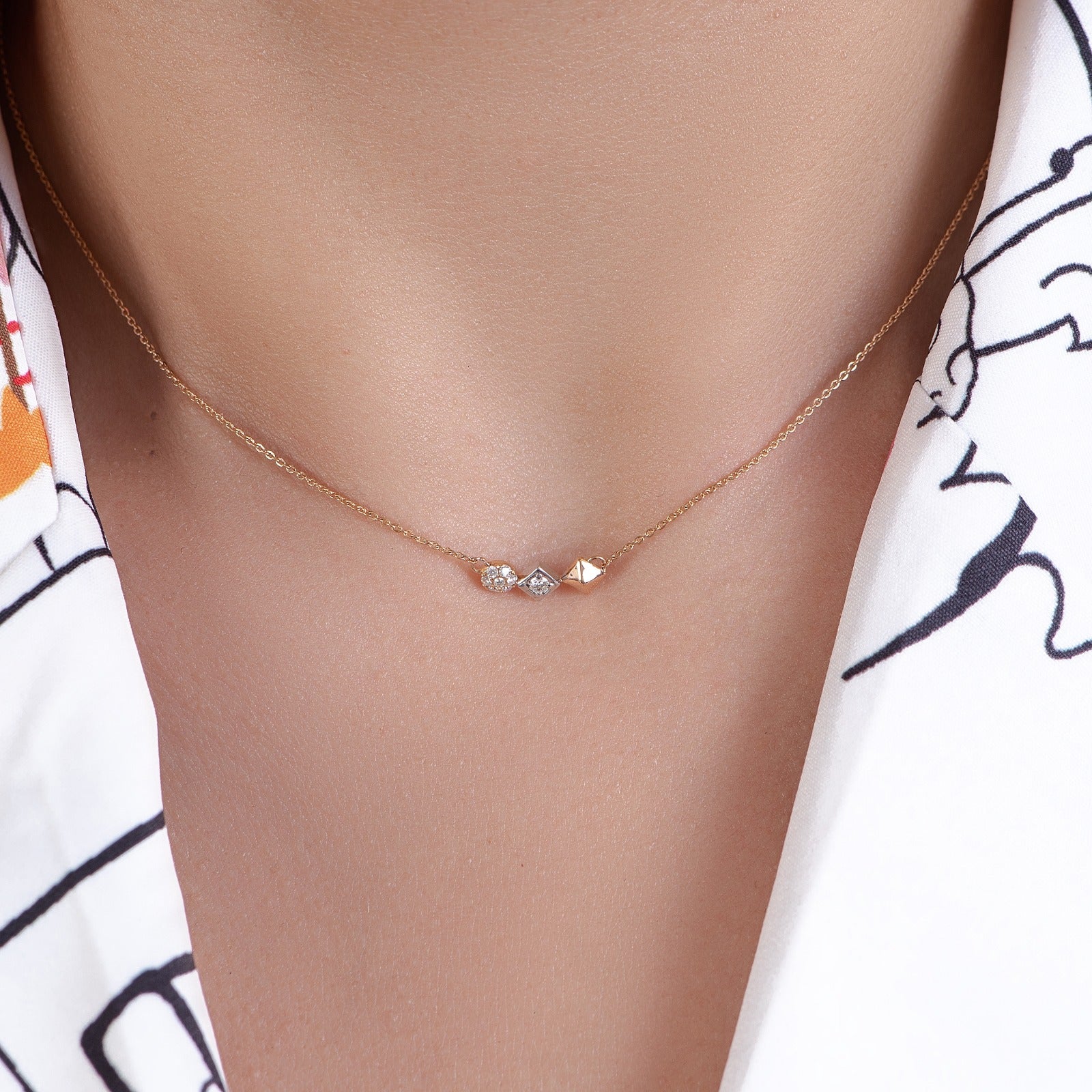 beautiful diamond Necklace in 18k White gold - SIR1326