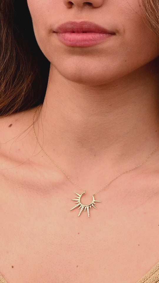 Beautiful Diamond Sun Shaped Necklace in 18k Yellow gold - S-P225S