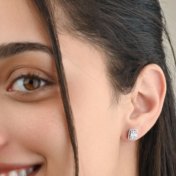Special offer Square shape diamond stud in 18k White gold - SIR410E