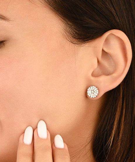 Classic Summer Diamond Earring in White Gold in 18k White gold / S-E208S