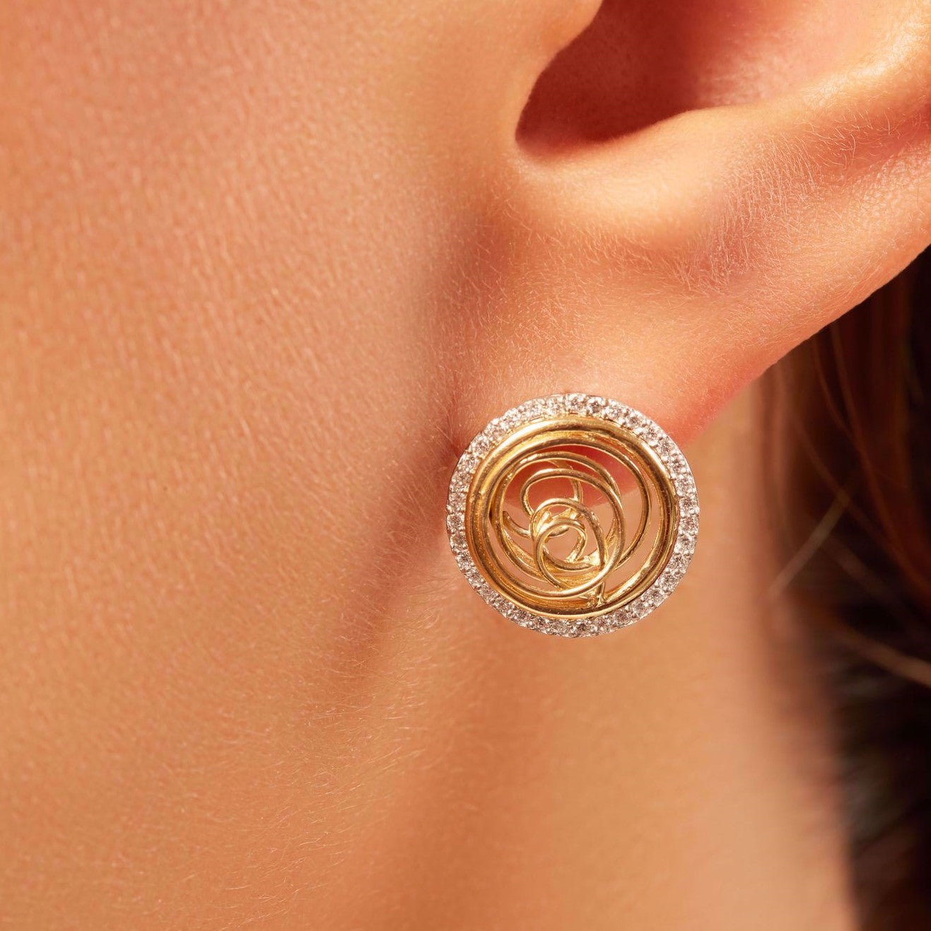 Spiral Shinny Tirette Diamond Earring in Yellow 18K Gold - SIR1012ED