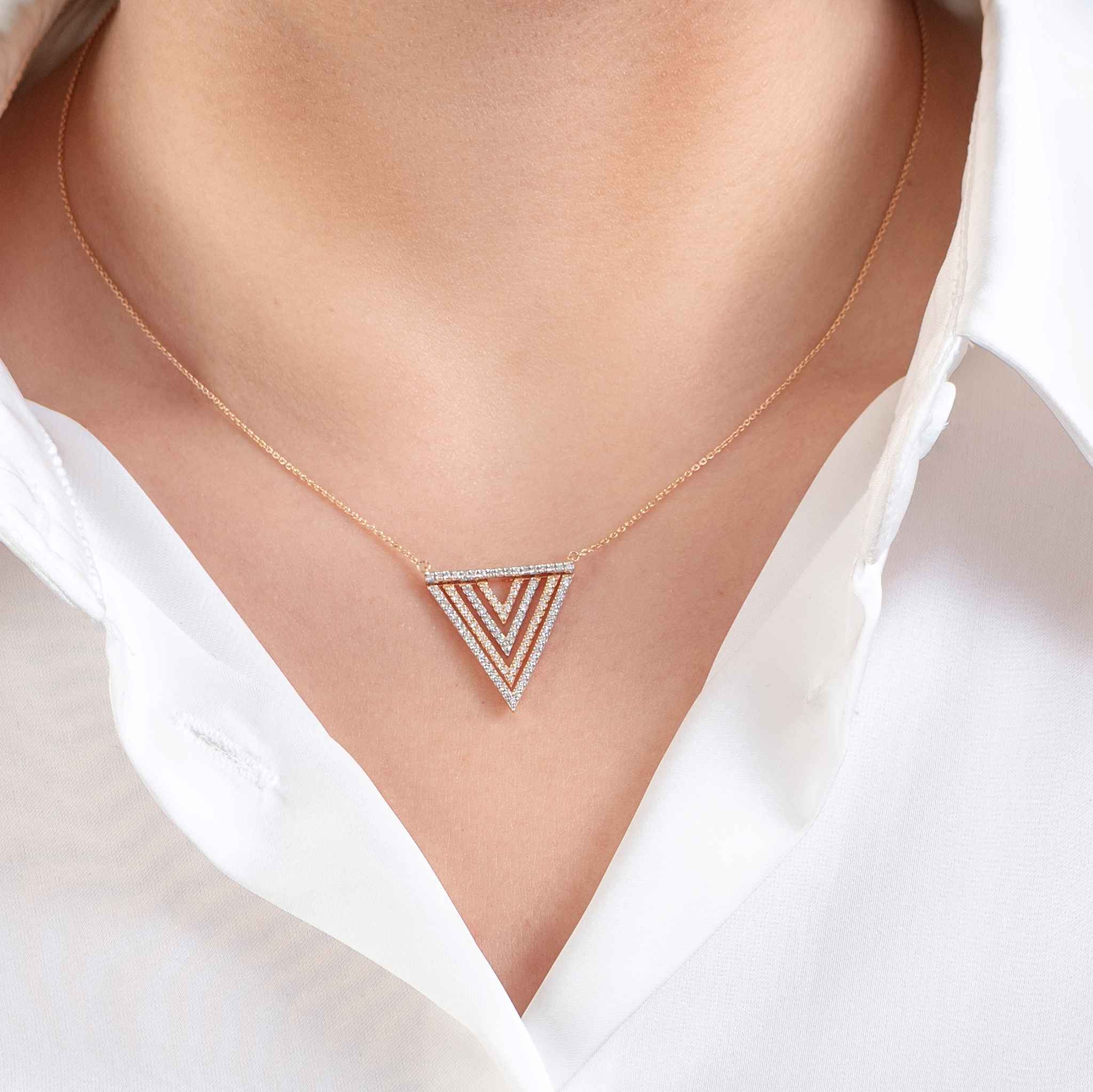 سلسلة مثالية من الألماس المبهر من الذهب الوردي عيار 18 قيراط - NB2821