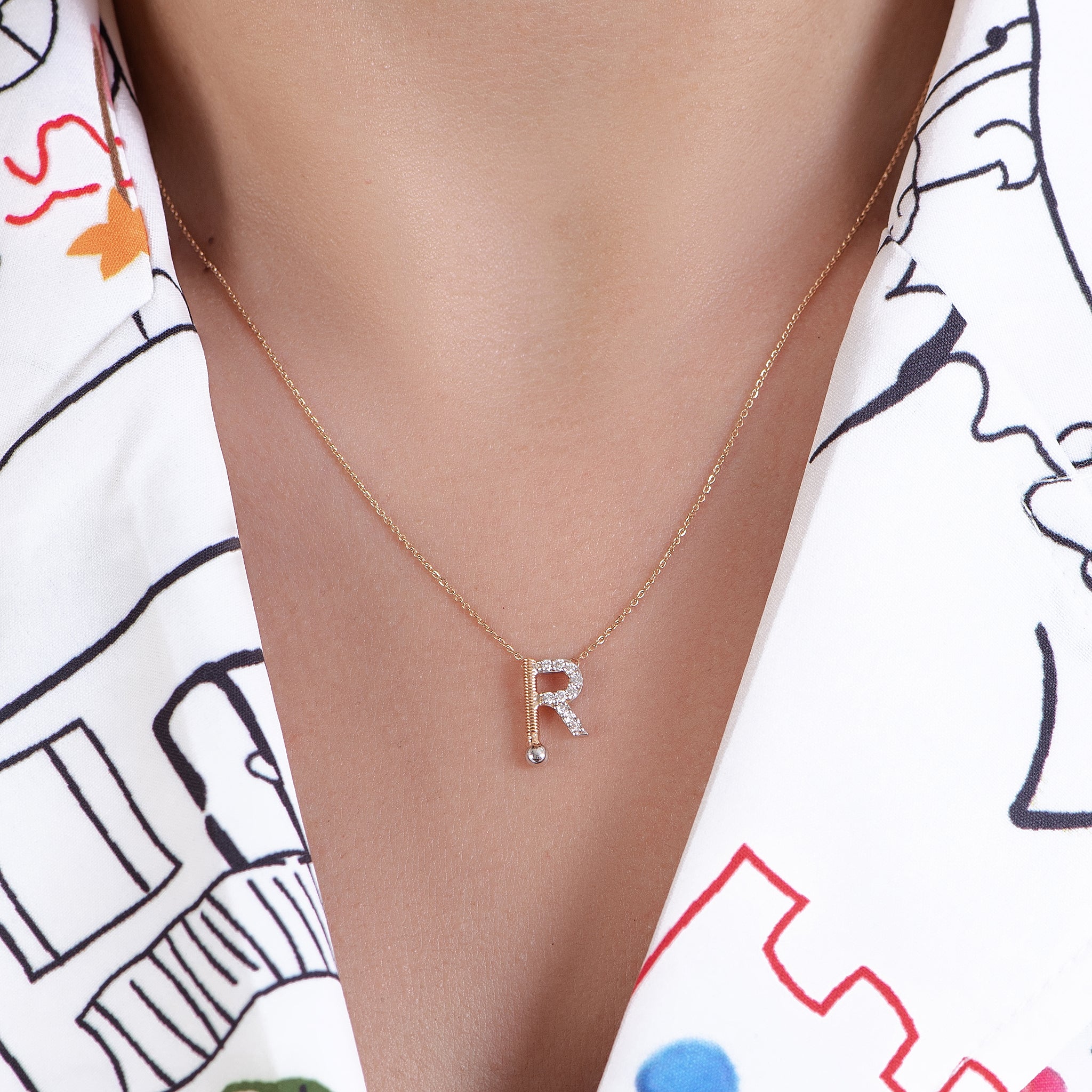 Letter R outstanding Diamond necklace in Rose Gold 18 K - S-EN045S