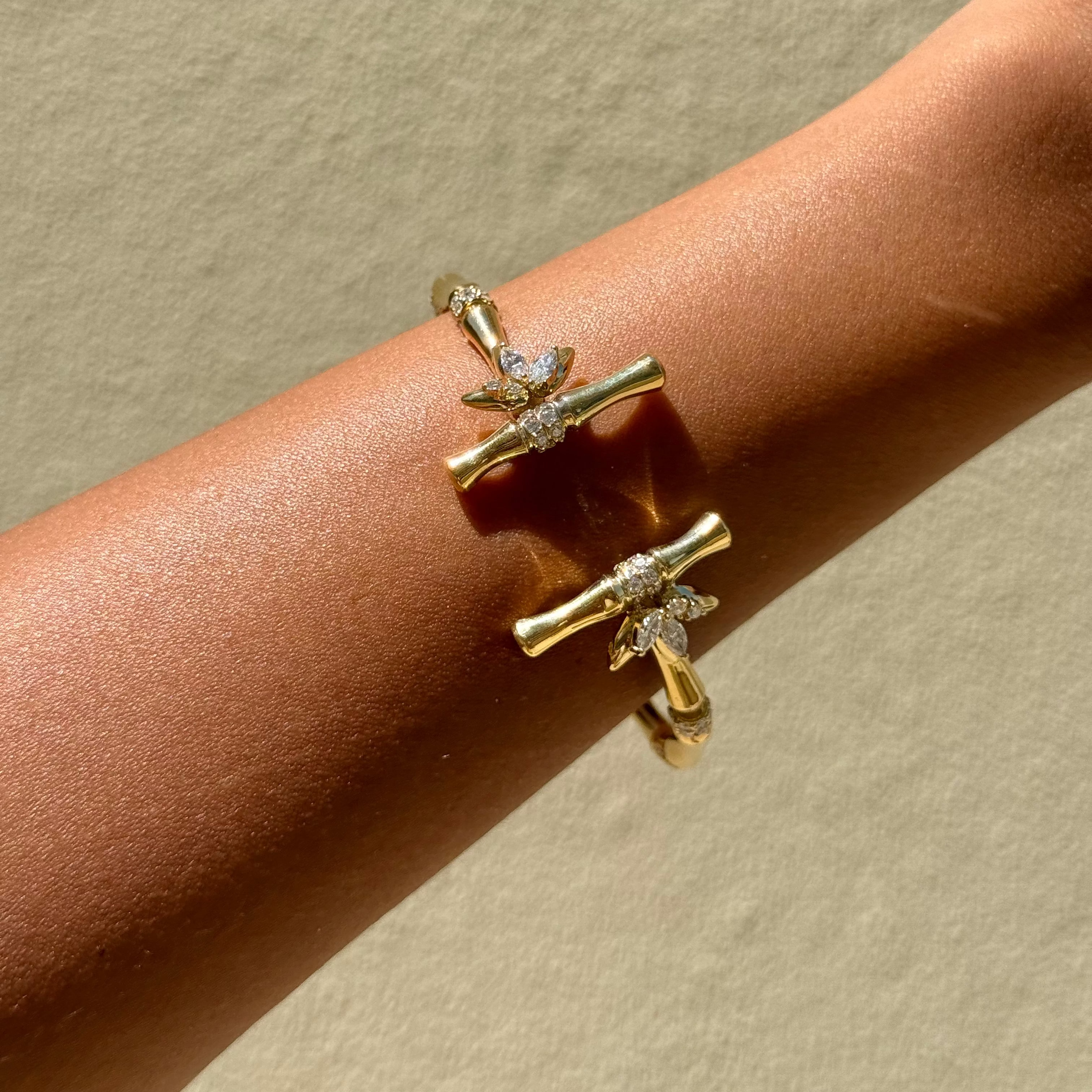 Diamond-Bangle-18K-GOLD-SIRAN-BY-IRAM