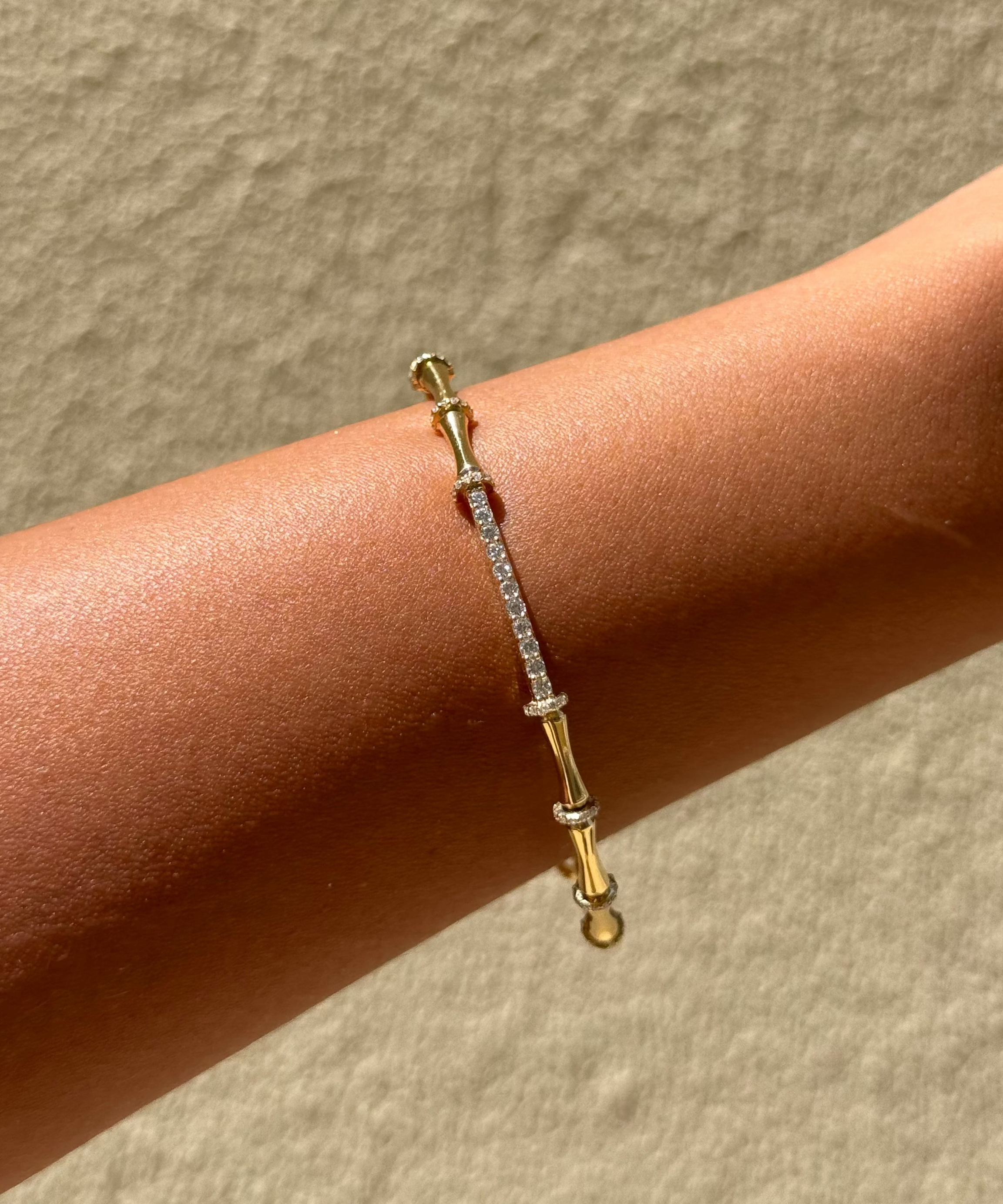 Diamond-Bangle-18K-GOLD-SIRAN-BY-IRAM