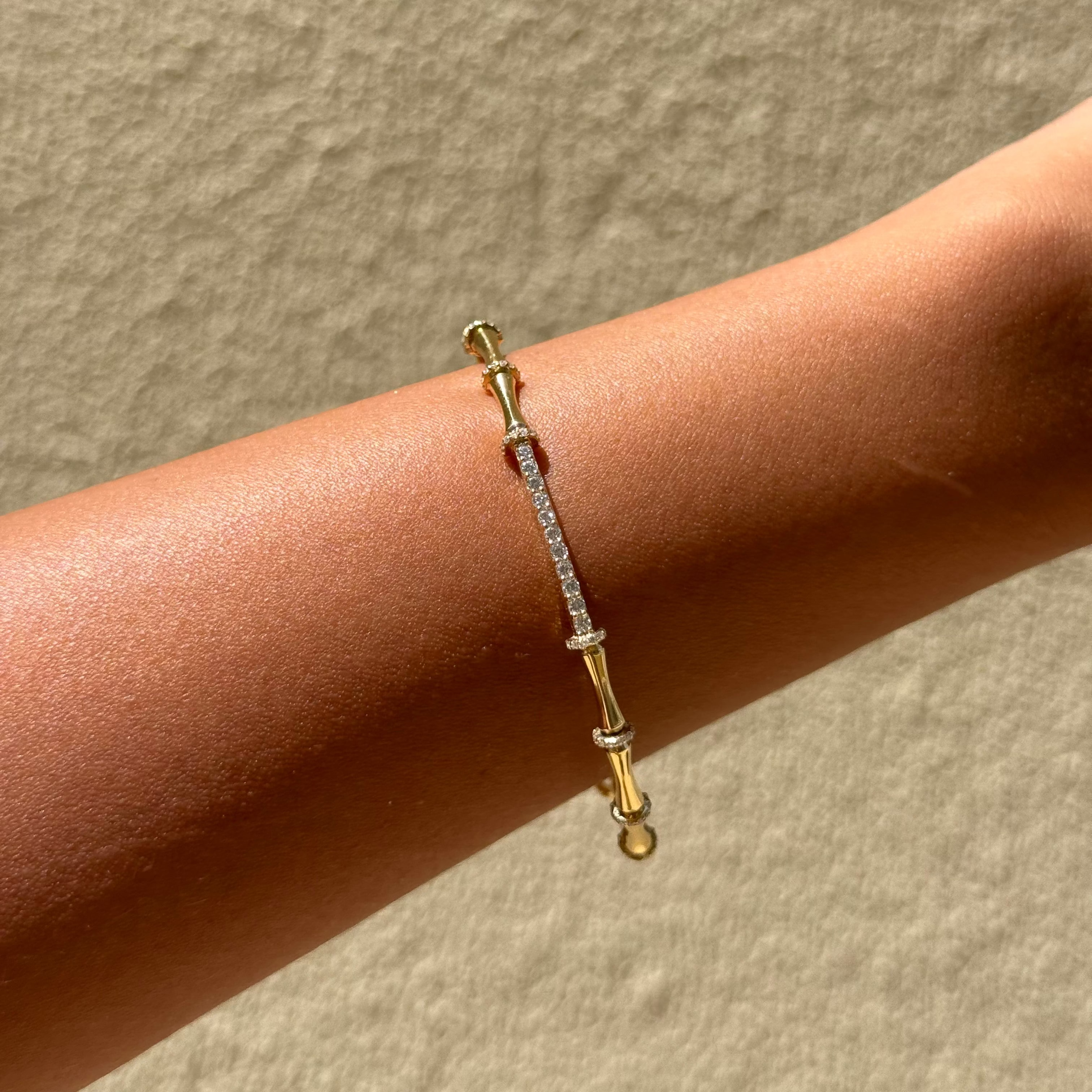 Diamond-Bangle-18K-GOLD-SIRAN-BY-IRAM