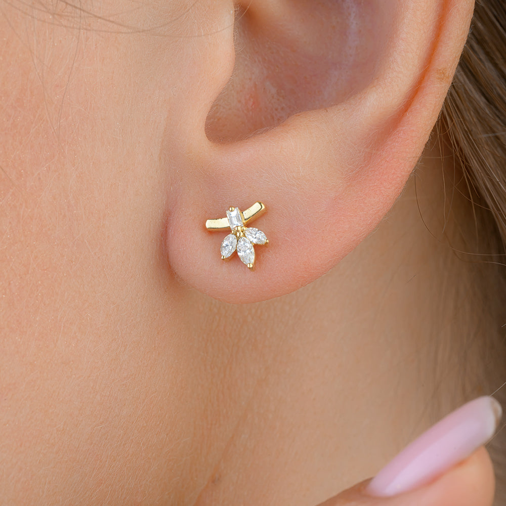 Simple Diamond Earring in Yellow gold - S-EN030S