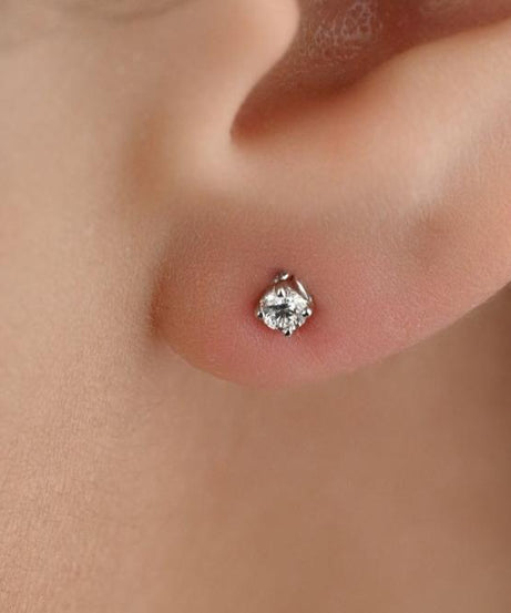 Special Diamond Stud in 18K White Gold S-H041ES