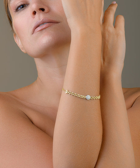 Shinny Diamond Center Bracelet in Yellow gold - S-X109B