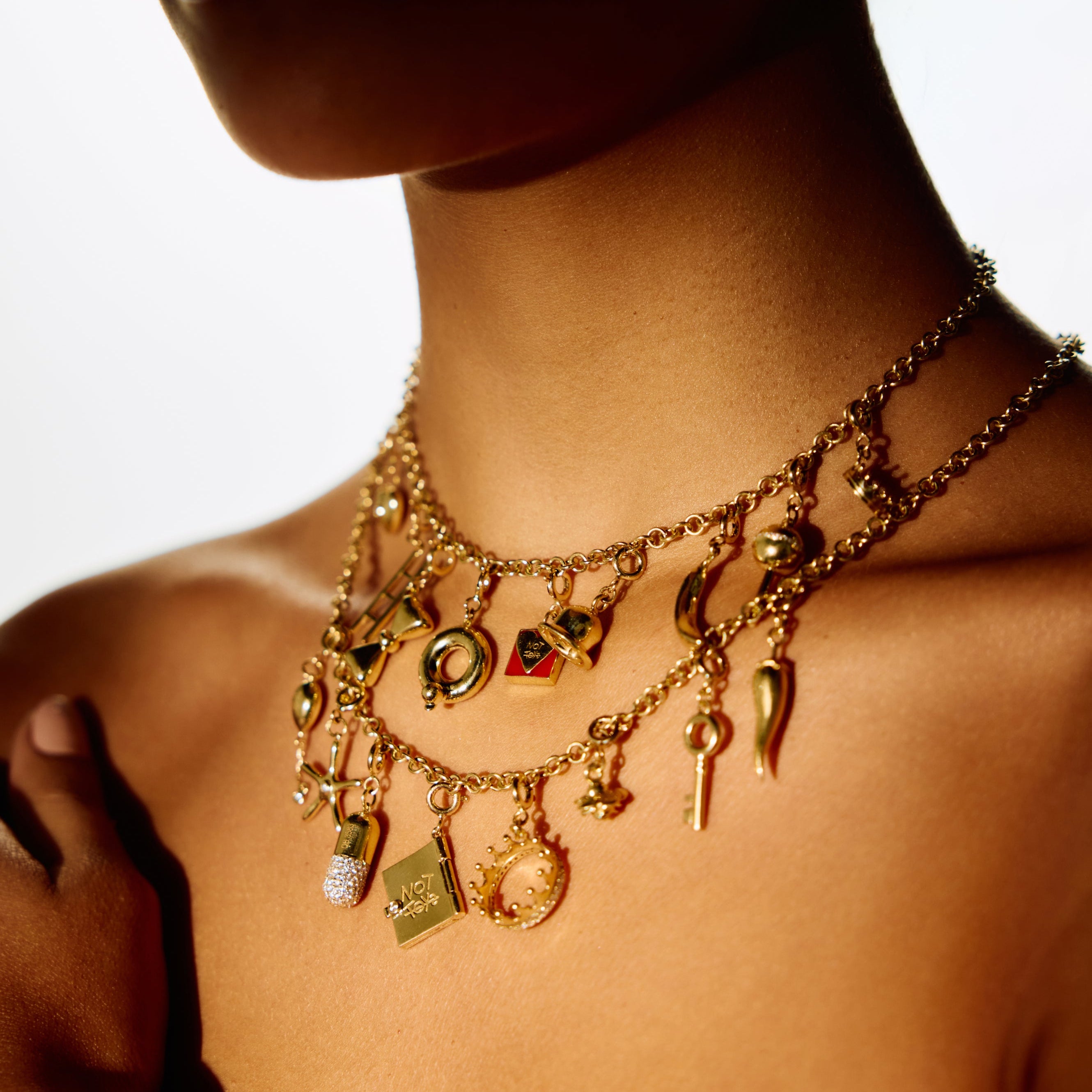 18K Gold Lollipop with Diamond Rim