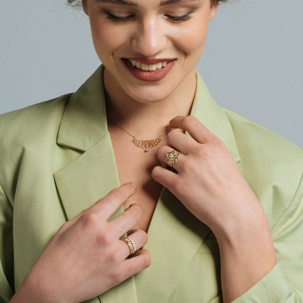 tirette-princess-crown-with-16-round-diamond-in-18k-yellow-gold-s-x46r-Siran-by-iram-jewelry