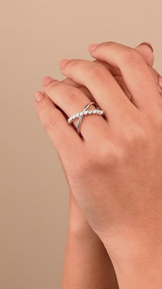 Cross-sectional ring with diamonds on one side and plain on the other - S-R317XB