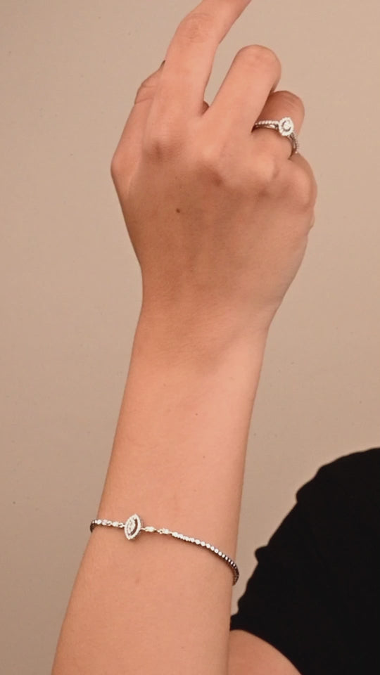 Oval Shapped Diamond Bracelet  in 18k White gold - S-X110B