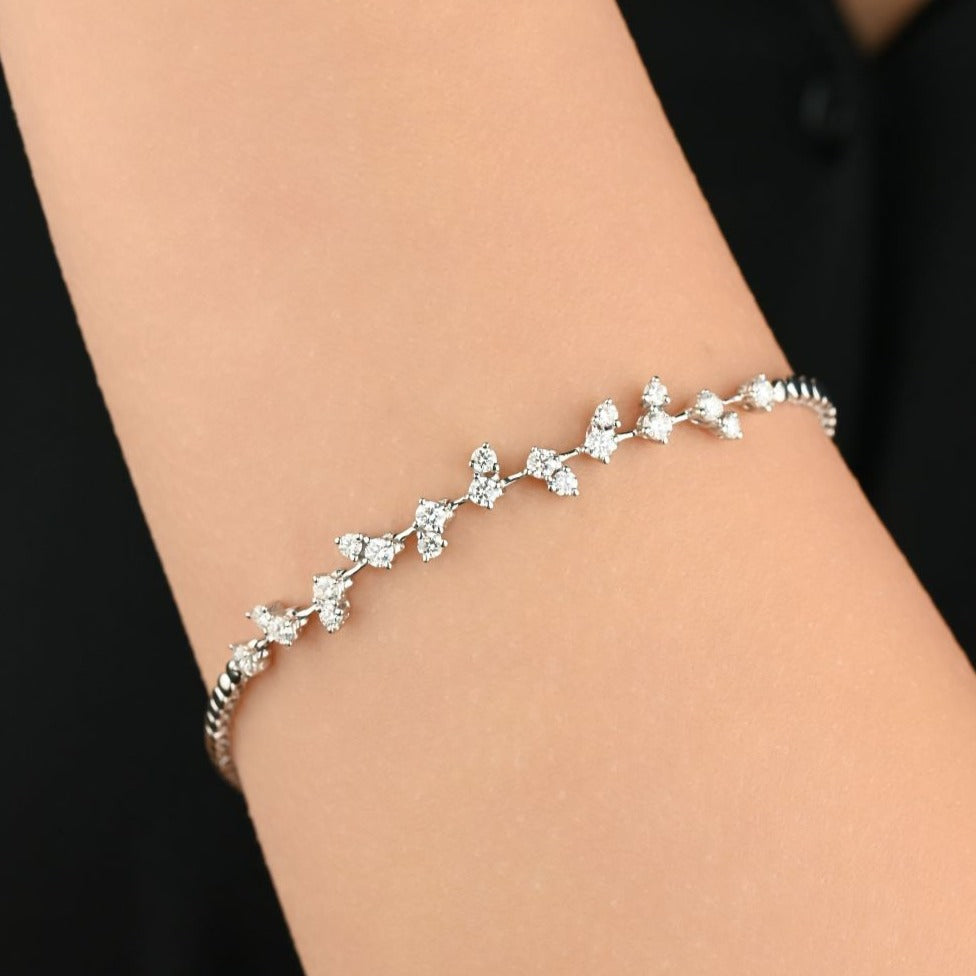 Bracelet with double small diamonds on each side, forming a unique shape - B-S-BG006B