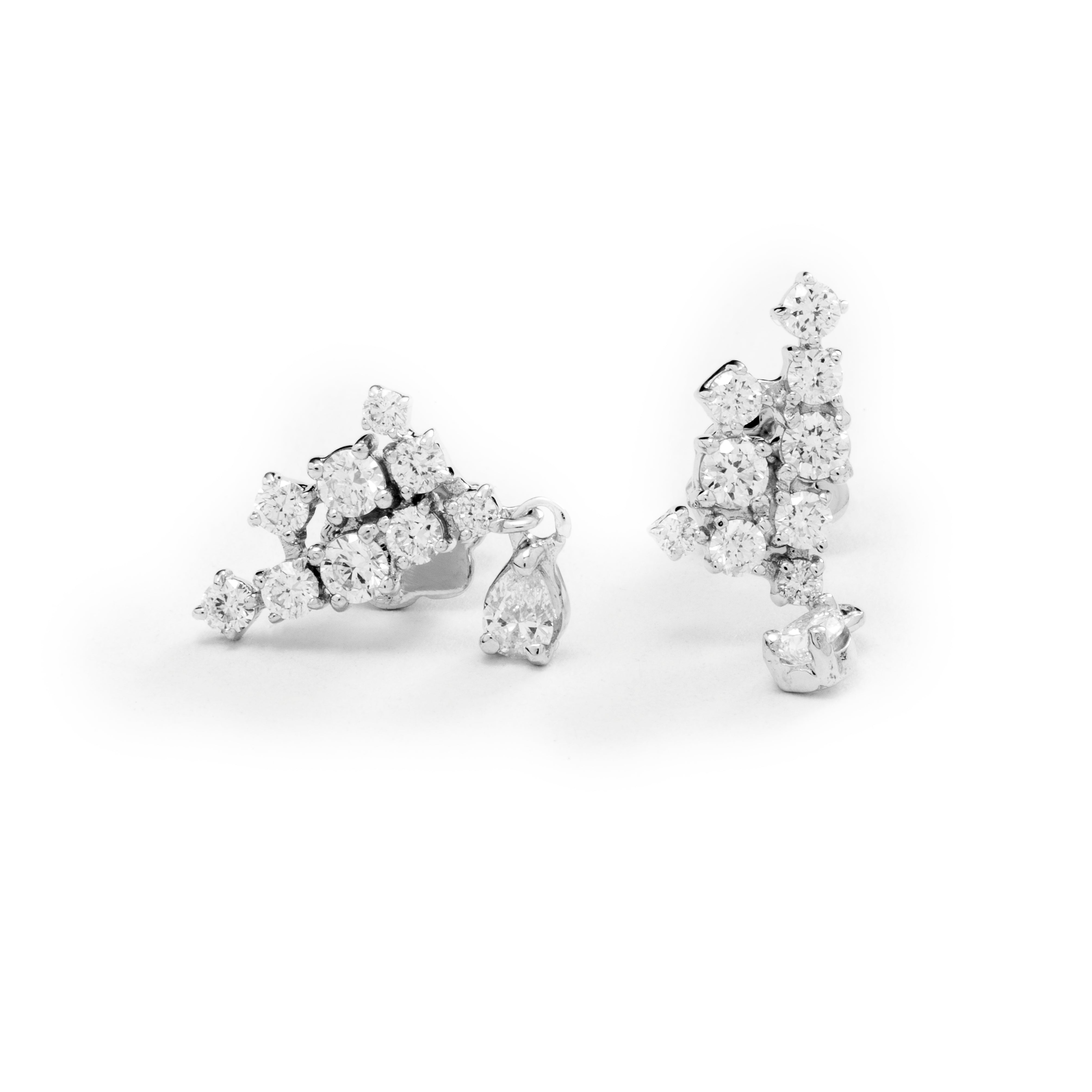 Multi Diamond Earring in White 18 K Gold - NB1212