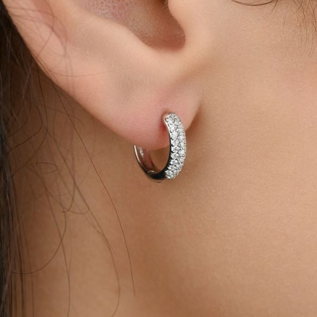 Huggie earring diamond in 18k white gold - S-E239S