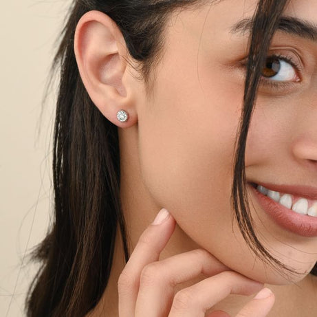 Classic Diamond Stud in 18k White gold - S-E241S