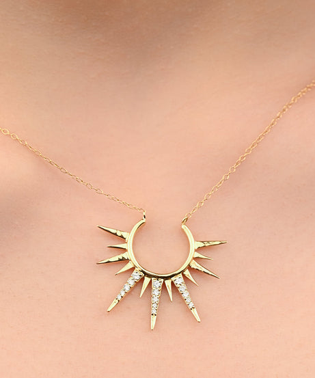 Beautiful Diamond Sun Shaped Necklace in 18k Yellow gold - S-P225S