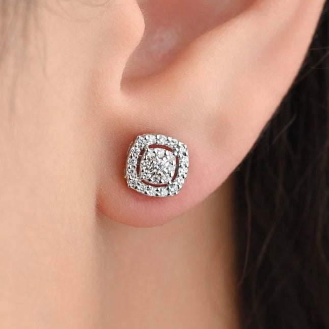 Classic Diamond Stud in 18k White gold - S-P378SE