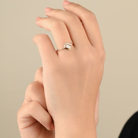 Statement ring featuring a bold square diamond design - S-R341X