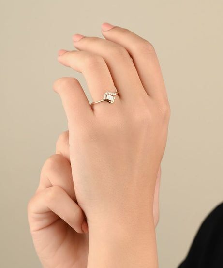 Statement ring featuring a bold square diamond design - S-R341X