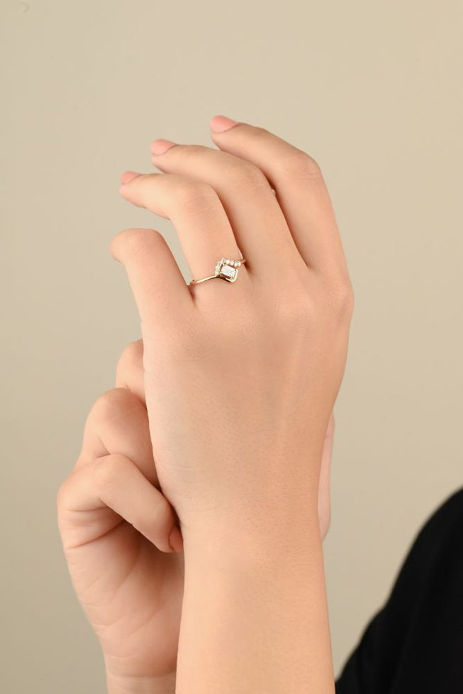 Statement ring featuring a bold square diamond design - S-R341X