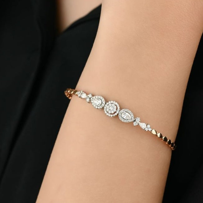 Elegant bangle with two pearl diamonds and one round diamond - S-X077B