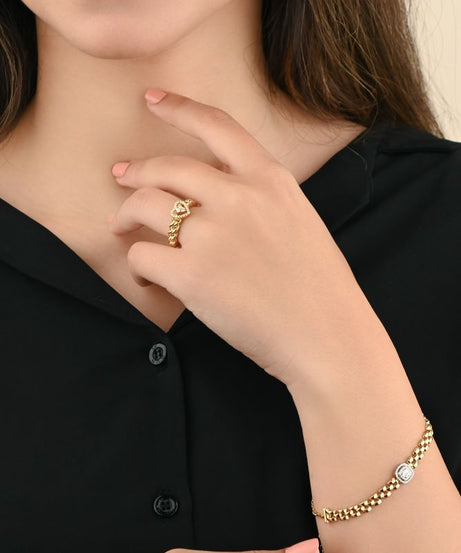 Unique gold bracelet with distinct round center diamond - S-X107B