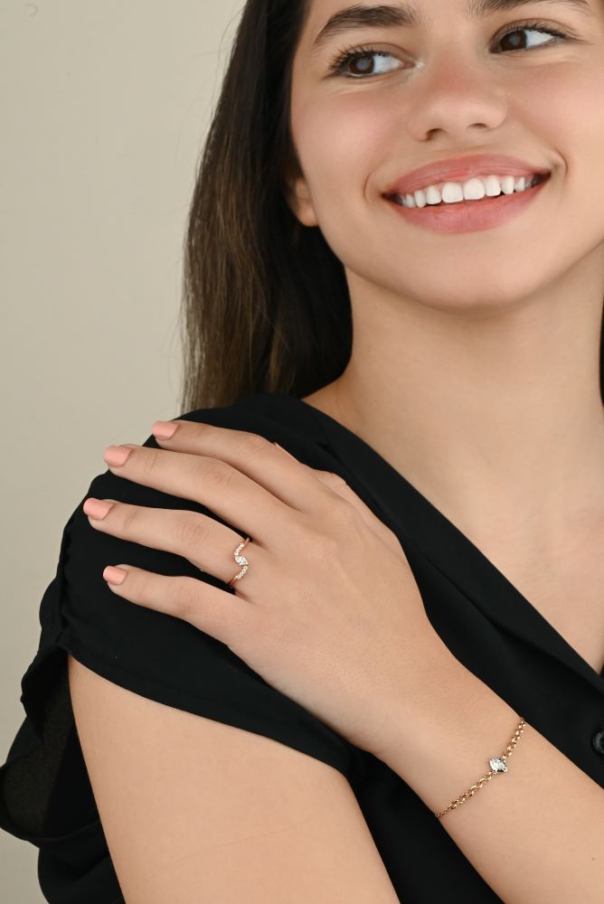 Irregular gold ring with Marquise-cut center and round diamonds - S-R348X