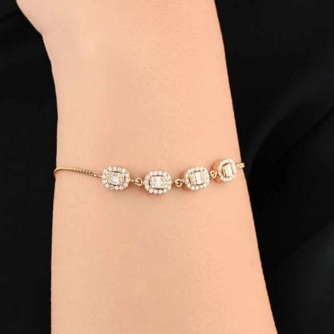 Luxurious gold bracelet adorned with four large diamonds - S-X17B