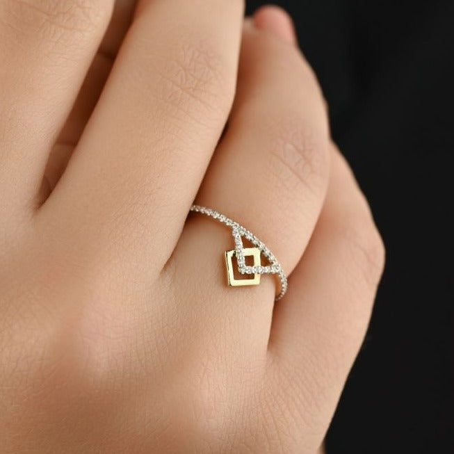 Delicate ring with diamonds, half-square shape - SIR1606R
