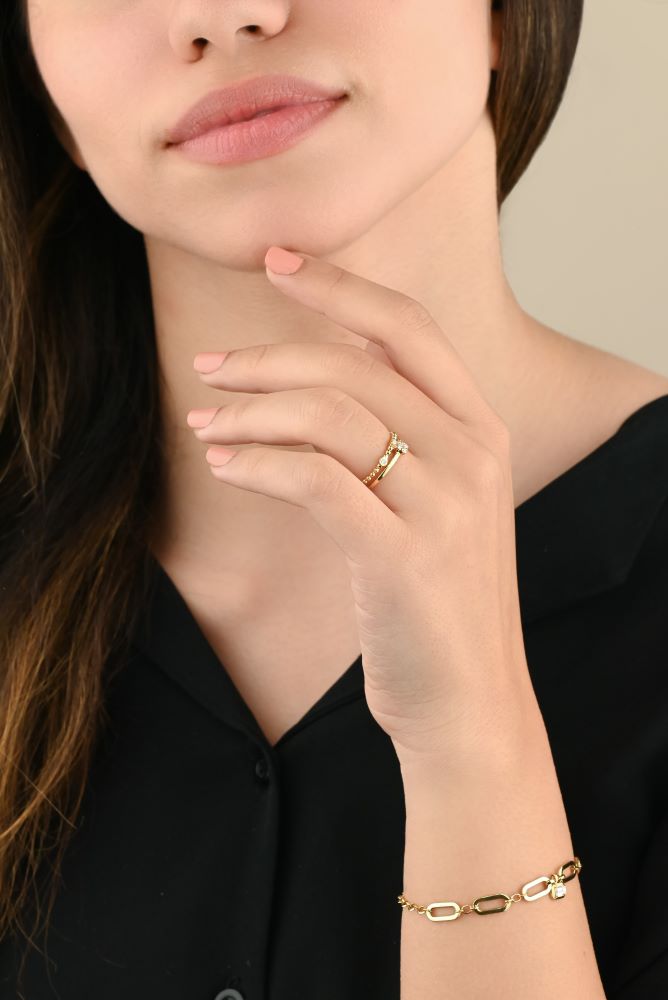 Unique gold bracelet with distinct center 18K Rose gold diamond - S-X118B