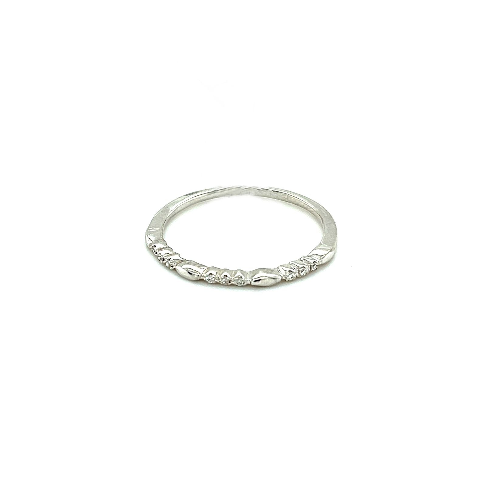 Simple Diamond Ring in 18K White Gold - SIR1198