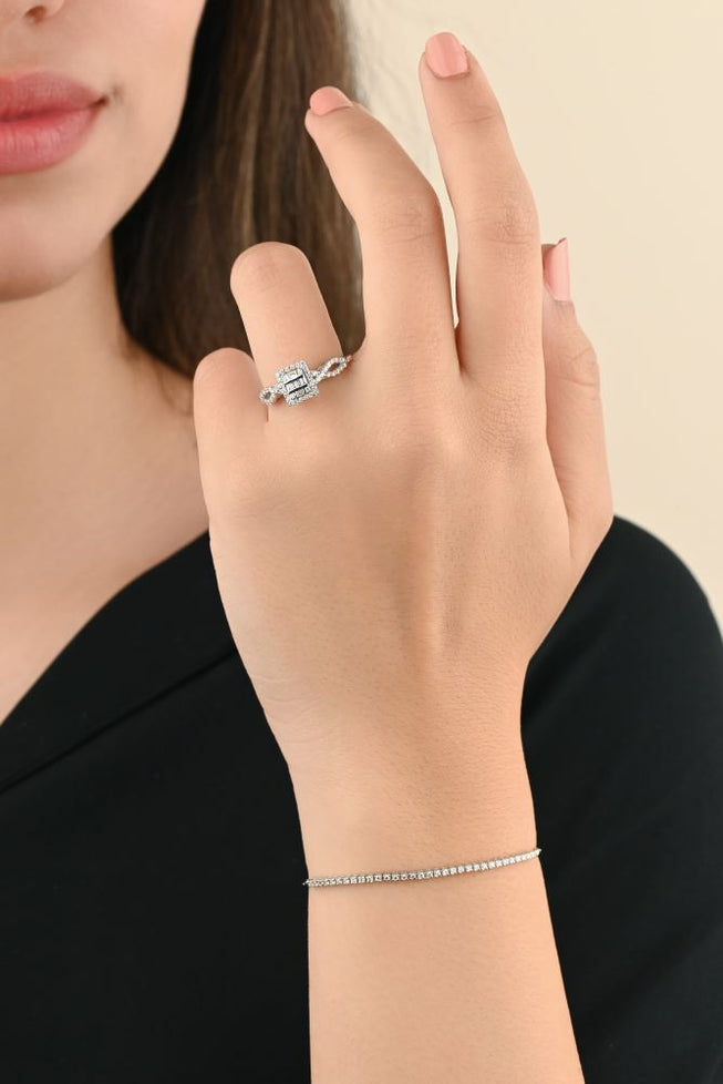 Glamorous Square centerpiece diamond solitaire - S-RF026S