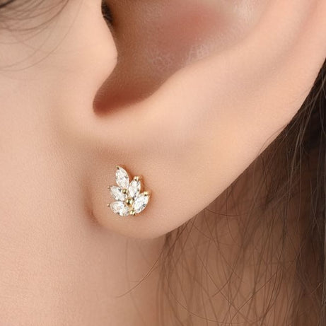 diamond-leaves-stud-in-yellow-18k-gold-s-x020e-SIRAN-BY-IRAM-JEWELRY